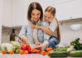 Zeitsparende Tipps und Rezepte für eine ausgewogene Ernährung für alleinerziehende Mütter