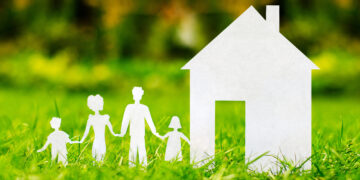 Hausbau mit Familie: Welche Sicherheitsstandards lohnen sich – und wo wird’s schnell teuer